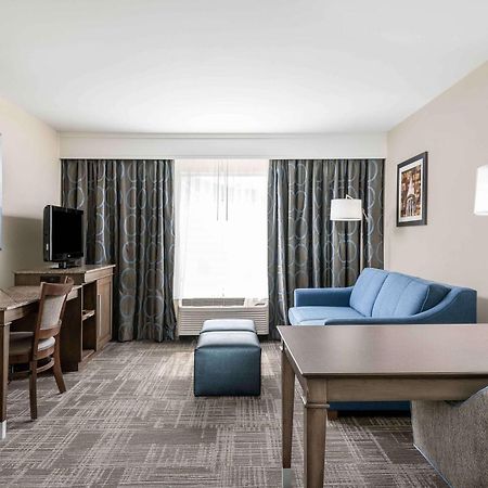 Hampton Inn & Suites Chapel Hill/Durham Kültér fotó
