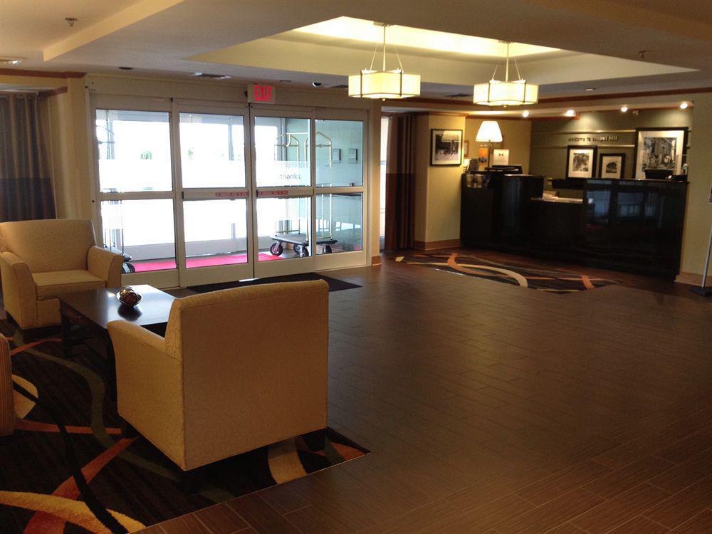 Hampton Inn & Suites Chapel Hill/Durham Kültér fotó