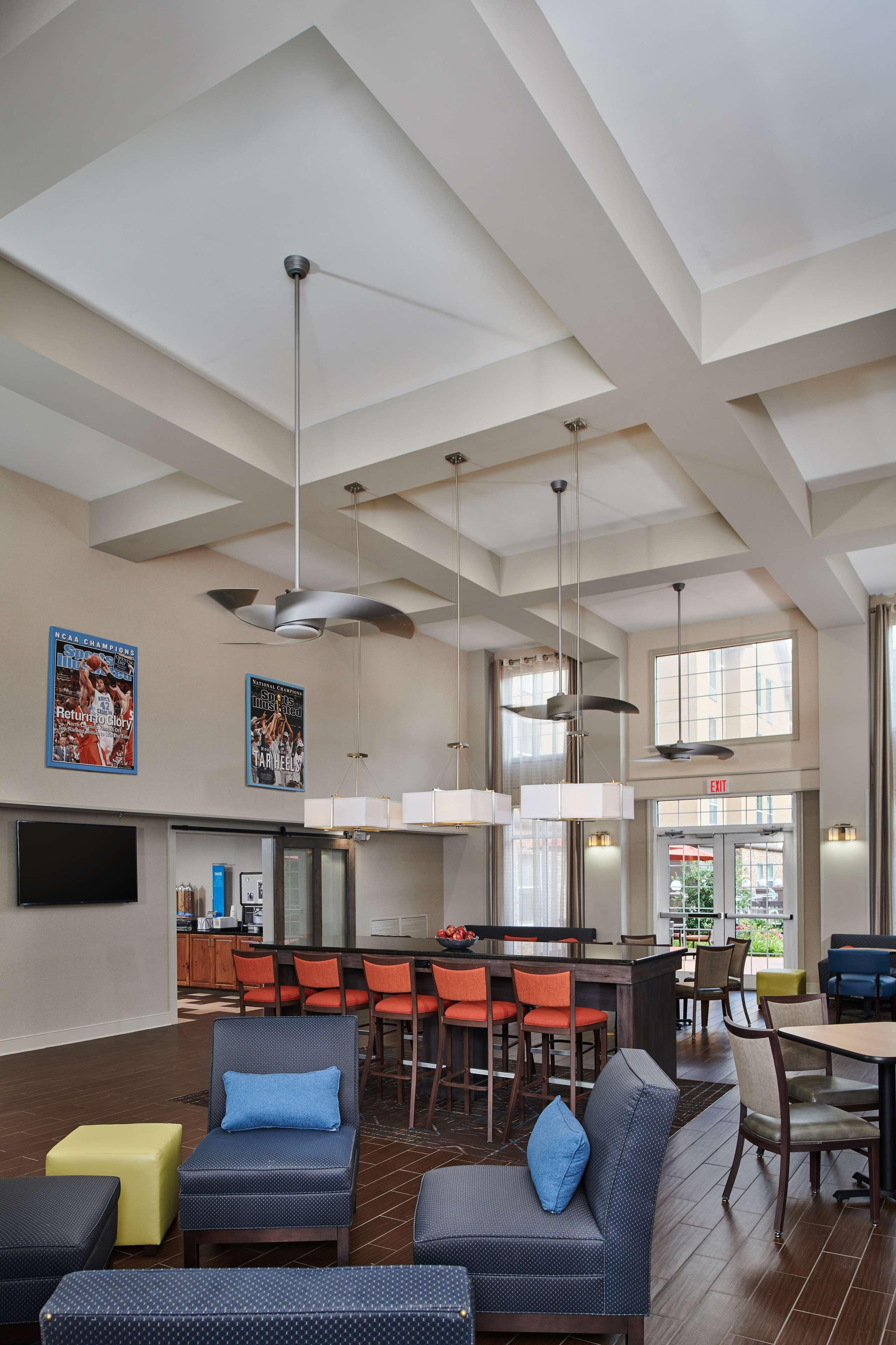 Hampton Inn & Suites Chapel Hill/Durham Kültér fotó