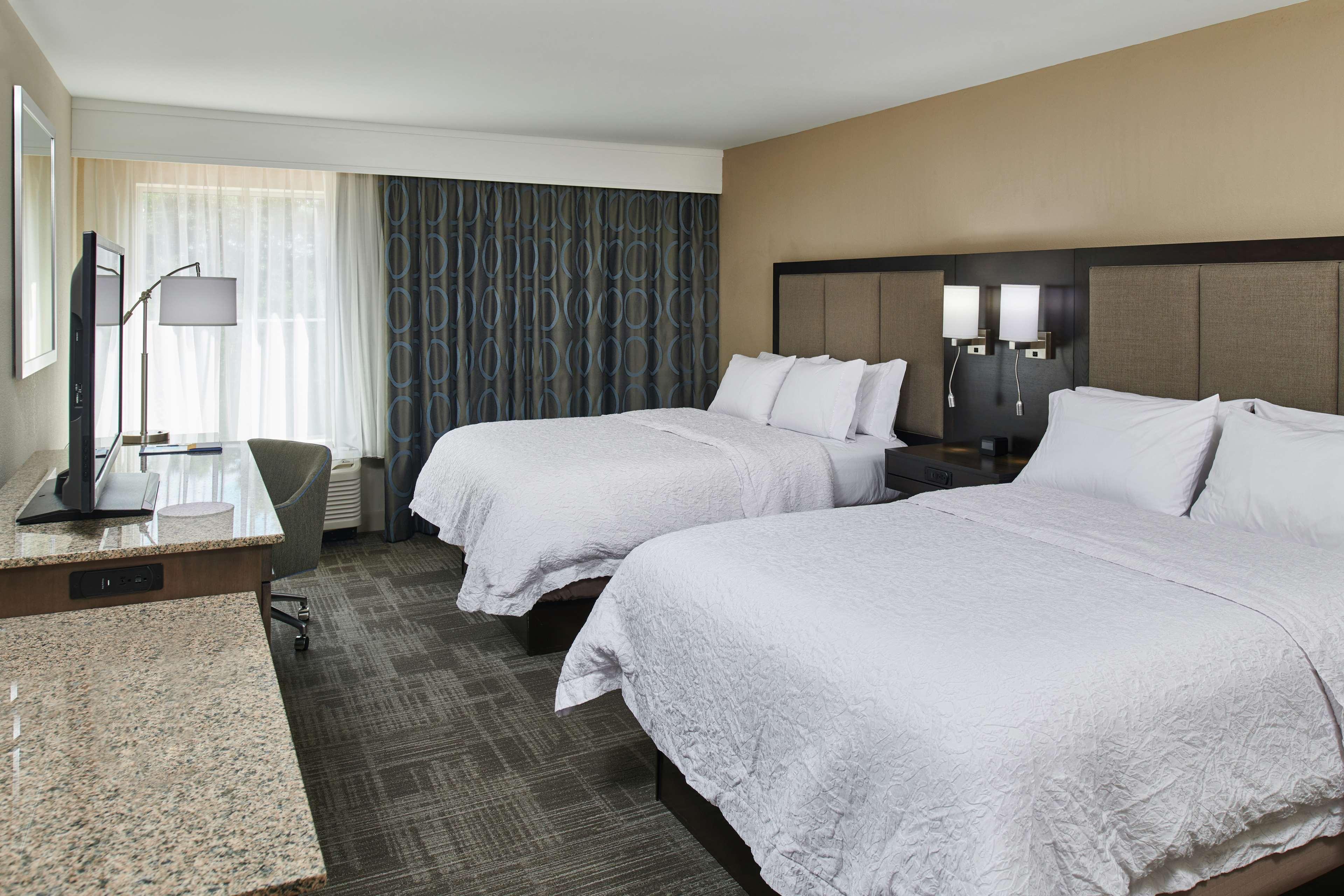 Hampton Inn & Suites Chapel Hill/Durham Kültér fotó