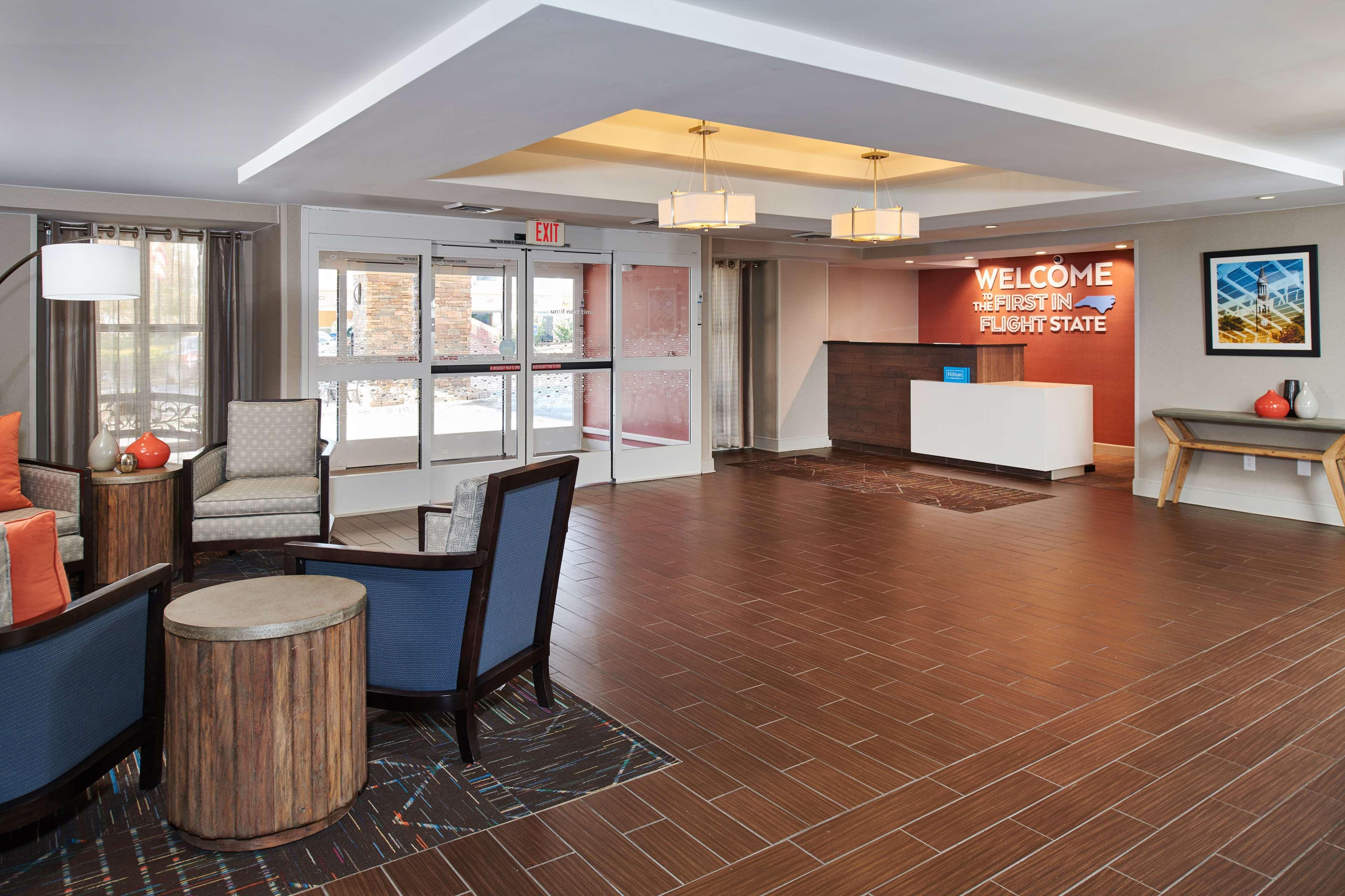 Hampton Inn & Suites Chapel Hill/Durham Kültér fotó