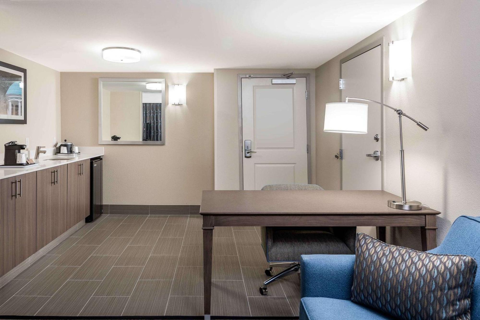 Hampton Inn & Suites Chapel Hill/Durham Kültér fotó