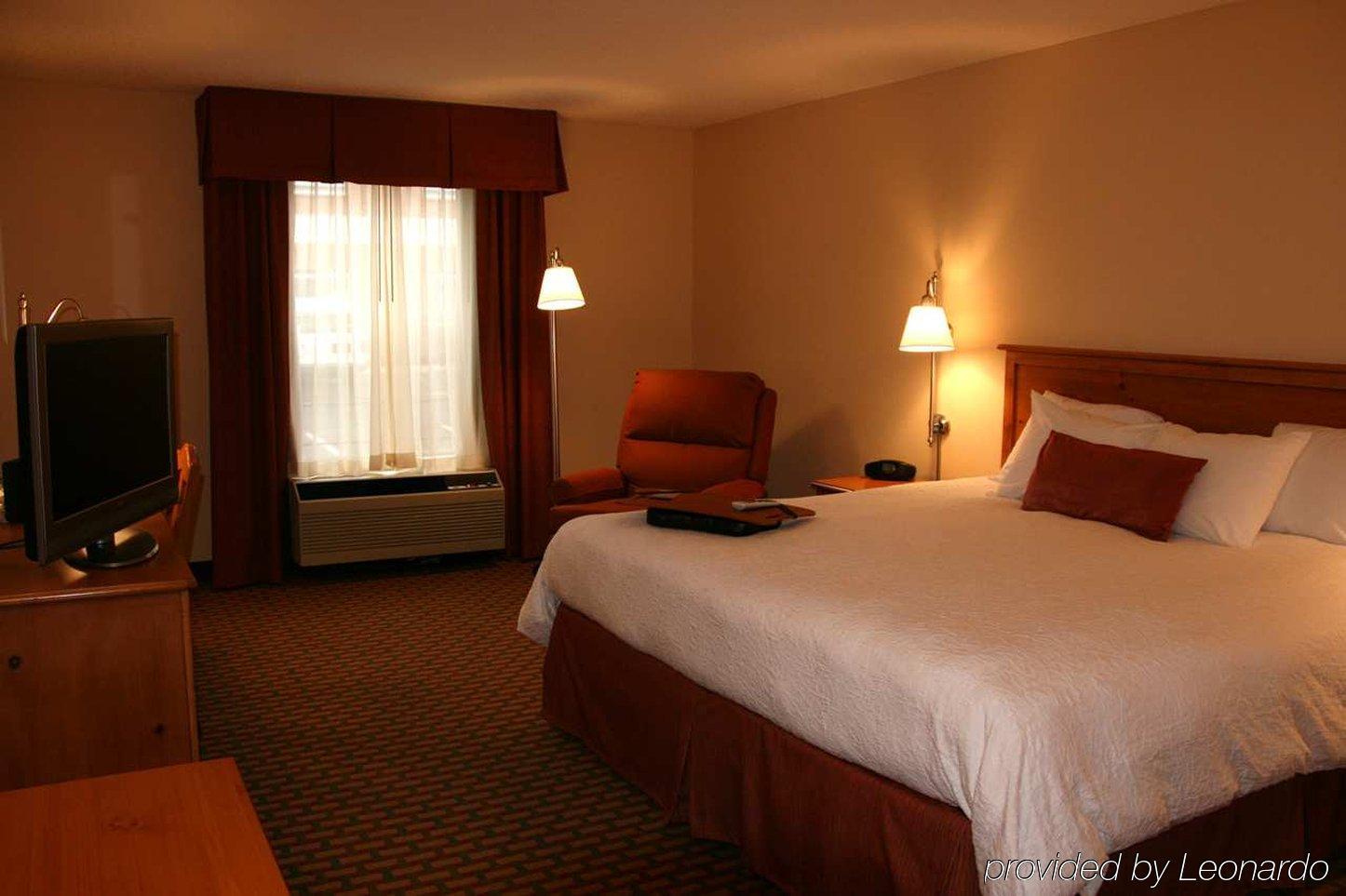 Hampton Inn & Suites Chapel Hill/Durham Szoba fotó