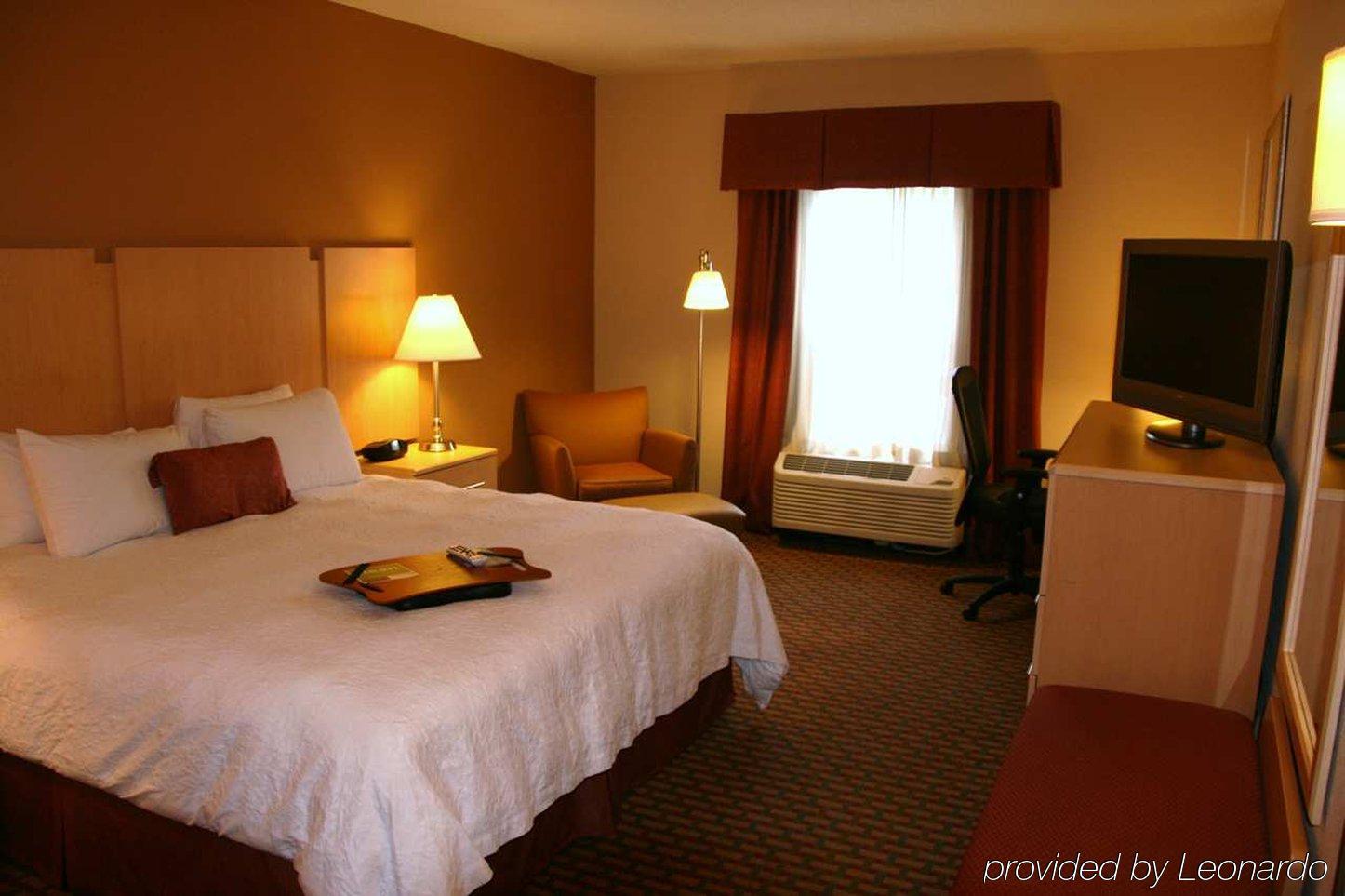 Hampton Inn & Suites Chapel Hill/Durham Szoba fotó