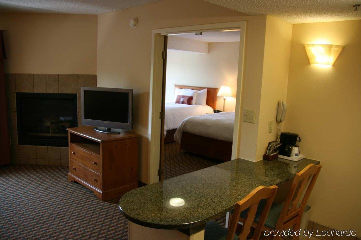 Hampton Inn & Suites Chapel Hill/Durham Szoba fotó